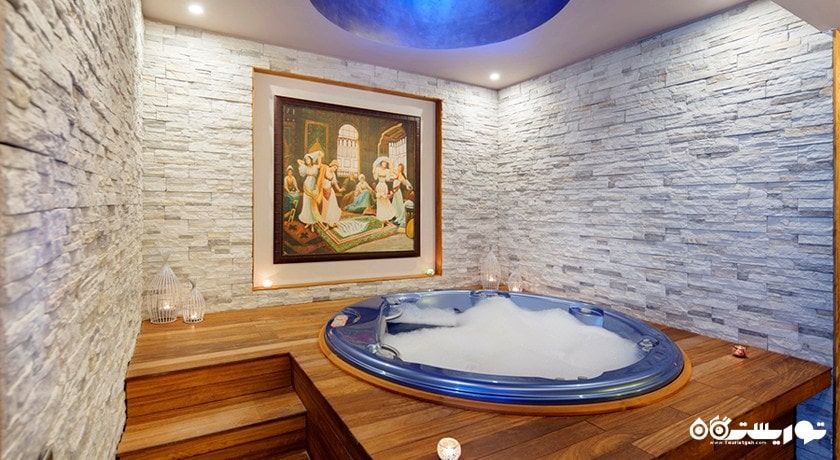 جکوزی هتل ایفوریا ایژییَن ریزورت اند اسپا